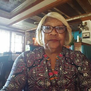 Meet your Posher, Charletta